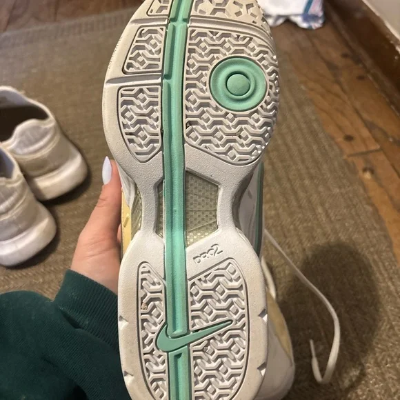 Lightly Loved Off-White Nike Max Air, Size 8.5  - yelllow and blue detailing - Picture 9 of 9